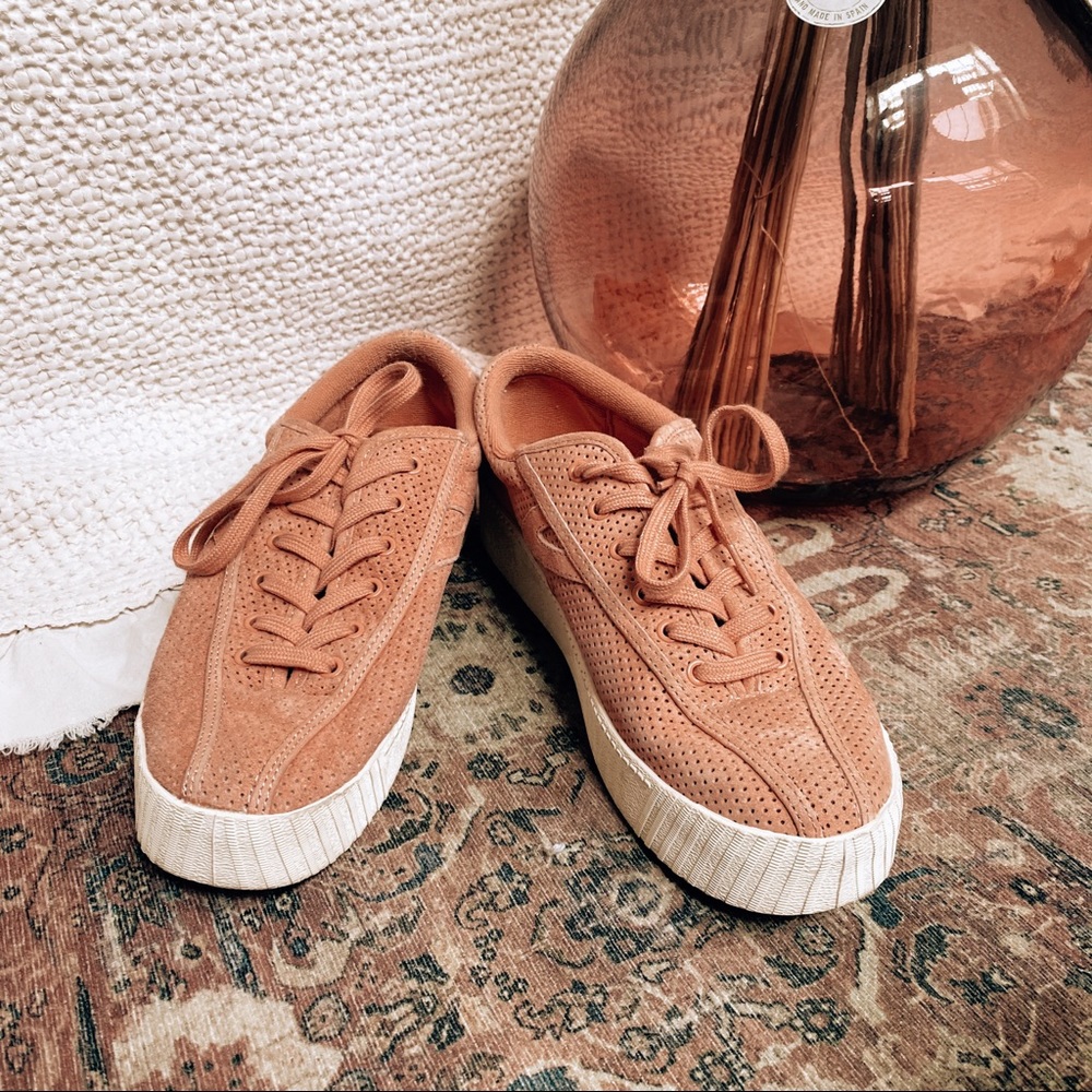 Tretorn Suede Platform Sneaker